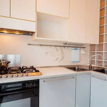 Grand - Wifi & Parking Apartment